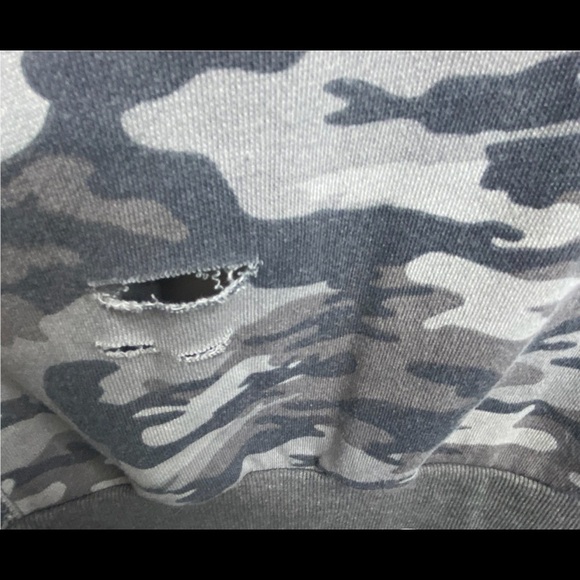 Rue + Distressed Camouflage Sweatshirt 1X Gray Black Crew Neck Long Sleeves - Picture 4 of 16